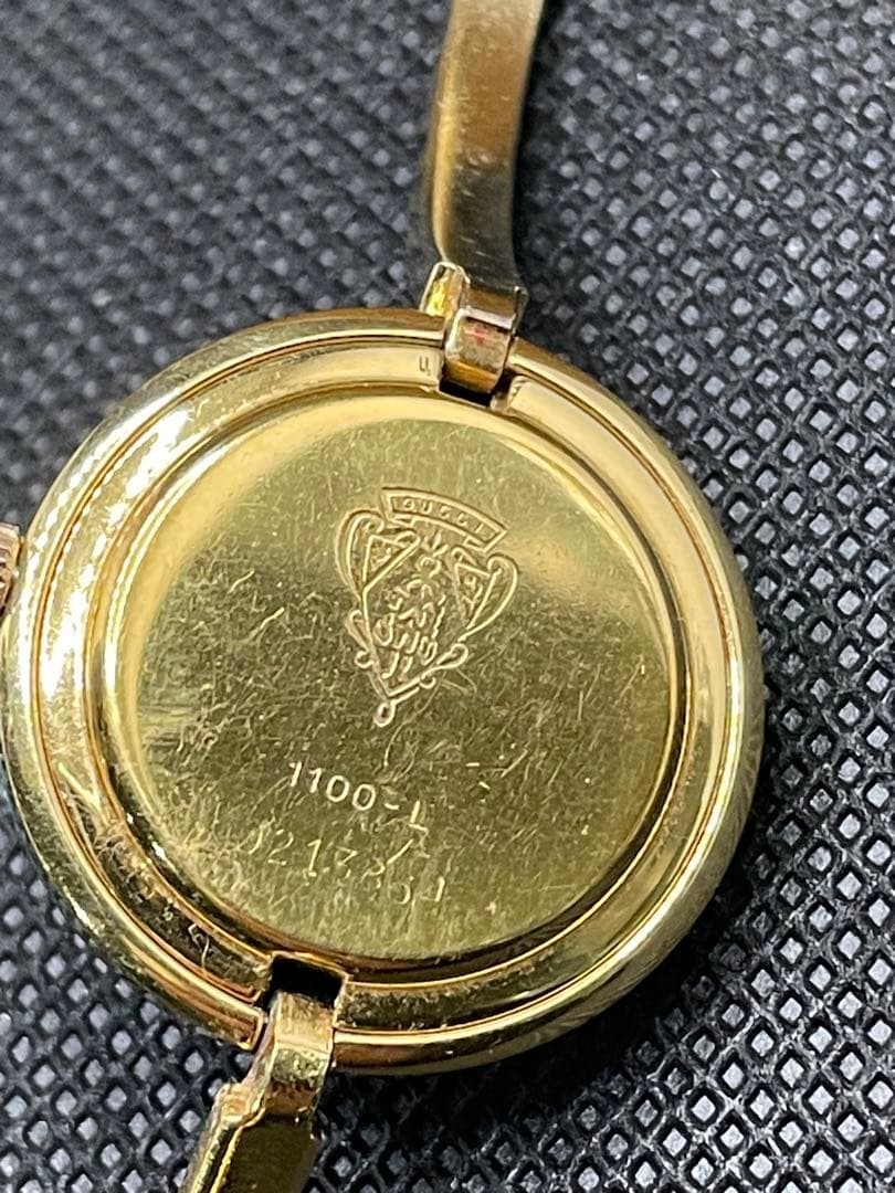 グッチ チェンジベゼル 1100-L ベゼル9個バングルウォッチ ケース付き