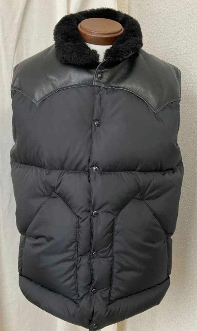 ロッキーマウンテン　ダウンベスト　42　ブラック　ボア付　定価8万 希少サイズ