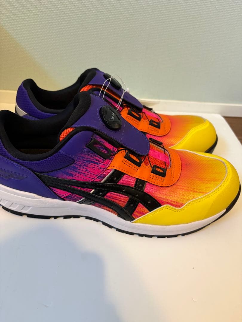 タグ付き】BOAダイヤル 安全靴 作業靴 28cm イエロー×オレンジ 美品