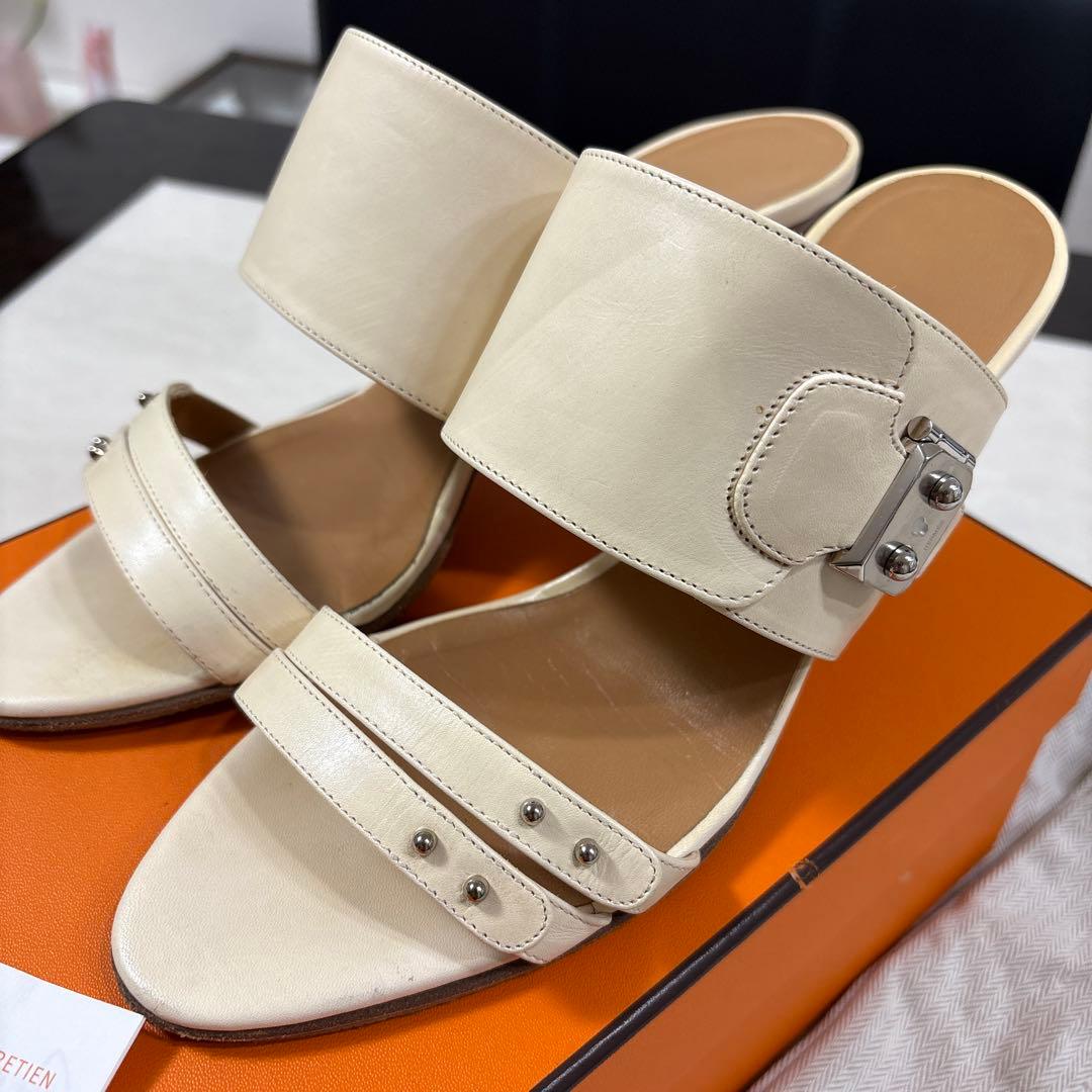 タンスノーイー( ᐪ꒳ᐪ ) HERMES アイボリー レザー ミュール