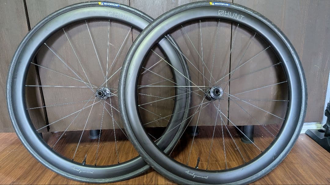 HUNT 44 Aerodynamicist Carbon Disc ホイール