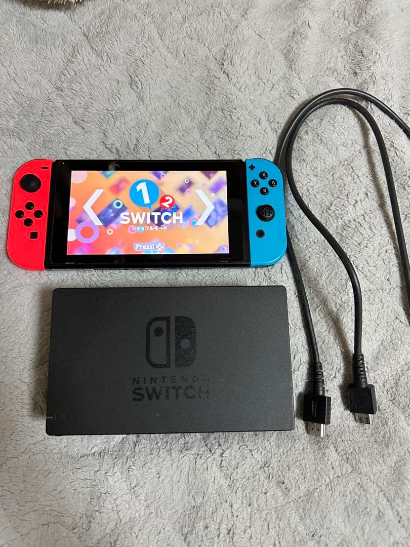 Nintendo Switch 本体 赤・青ジョイコン