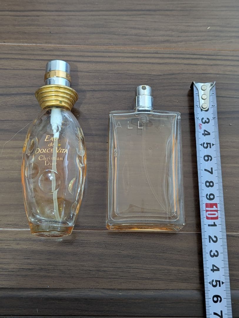 使いかけ/香水/ディオール、シャネルの文字ありますが…