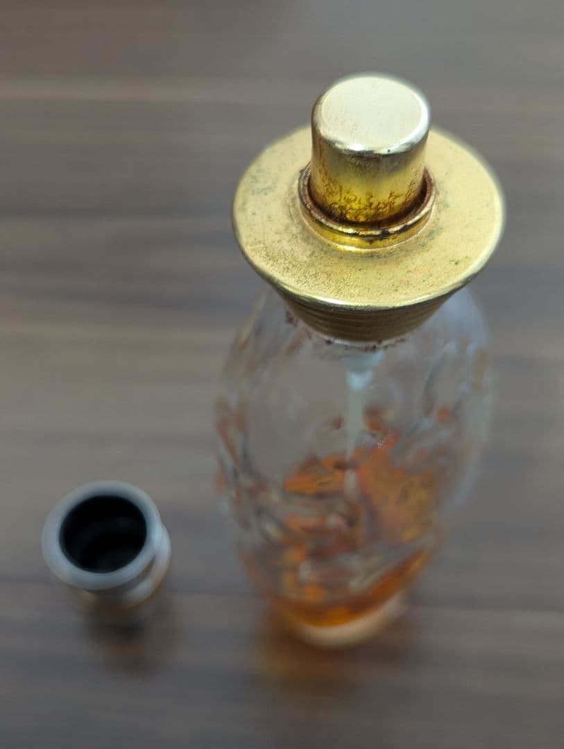 使いかけ/香水/ディオール、シャネルの文字ありますが…