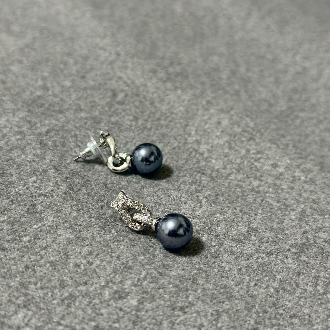 Swarovski ネックレス＆ピアスセット（ダークブルーパール＆クリスタル)