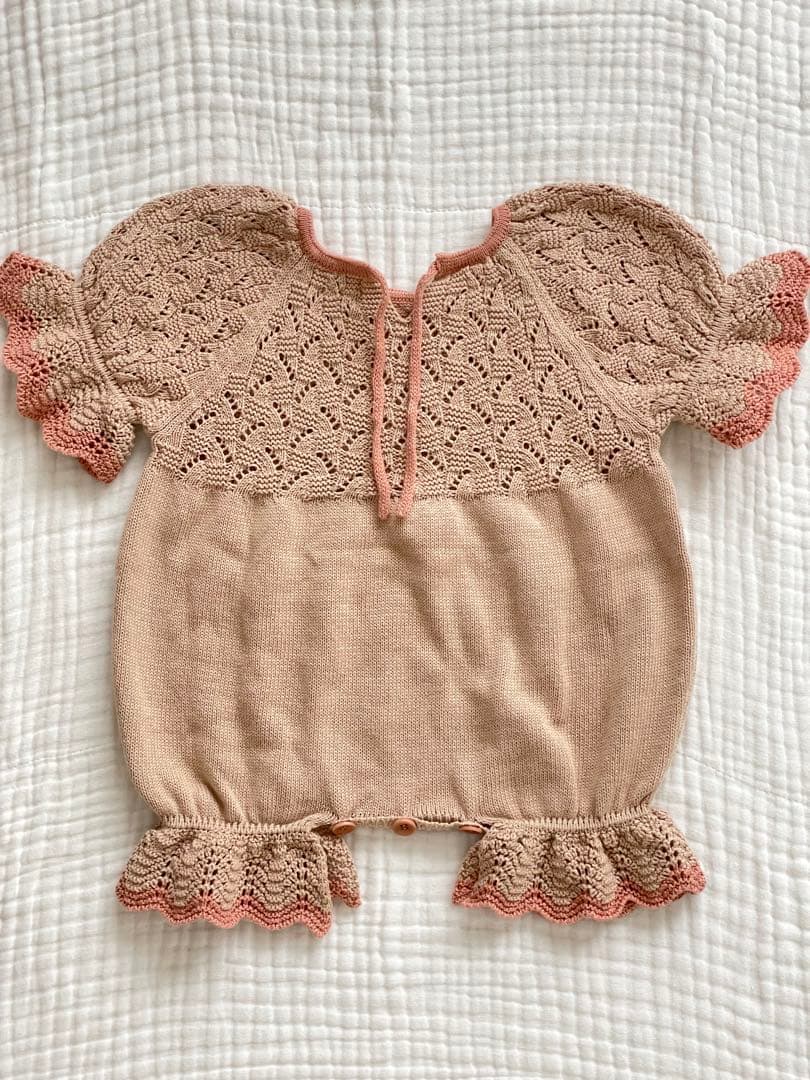 ロンパース・カバーオール mabli awena romper. bonnet