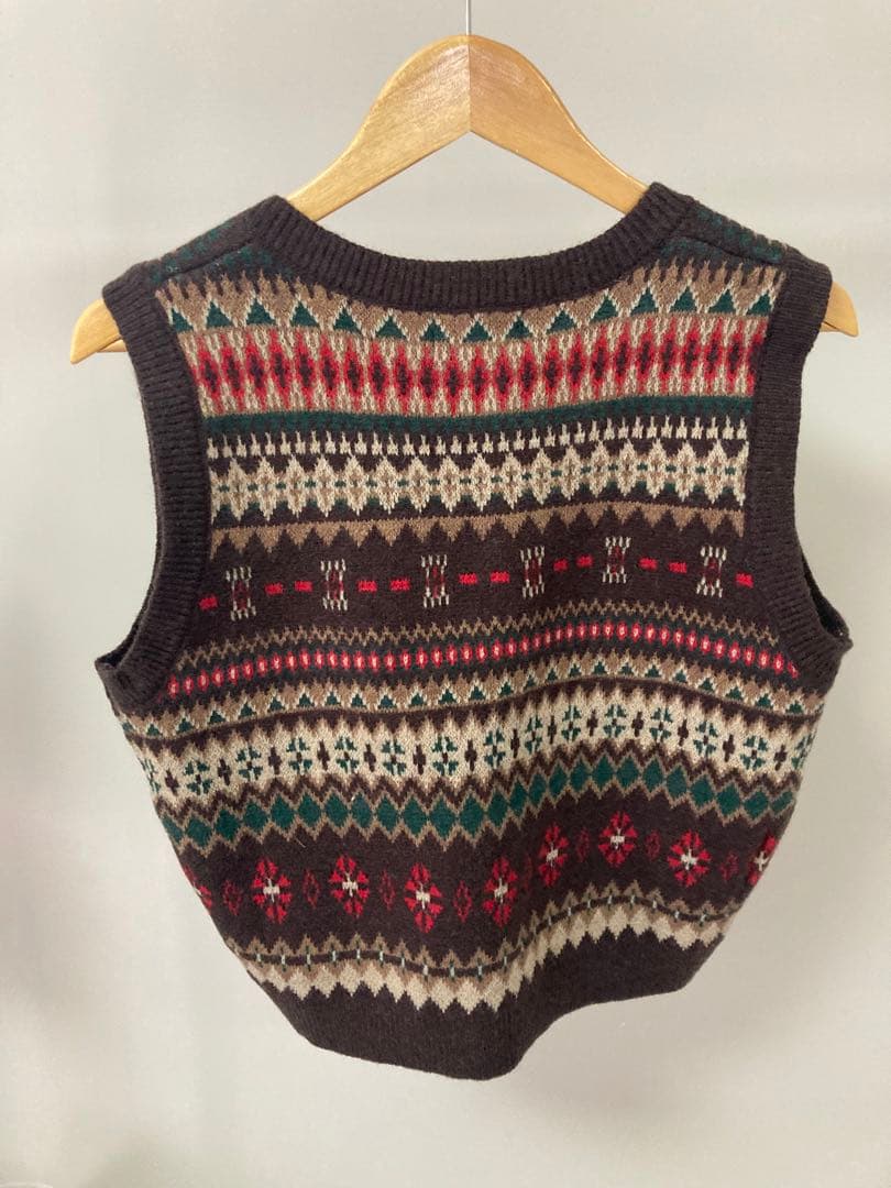 urbanic30フェアアイル柄 ニットベスト Vネック