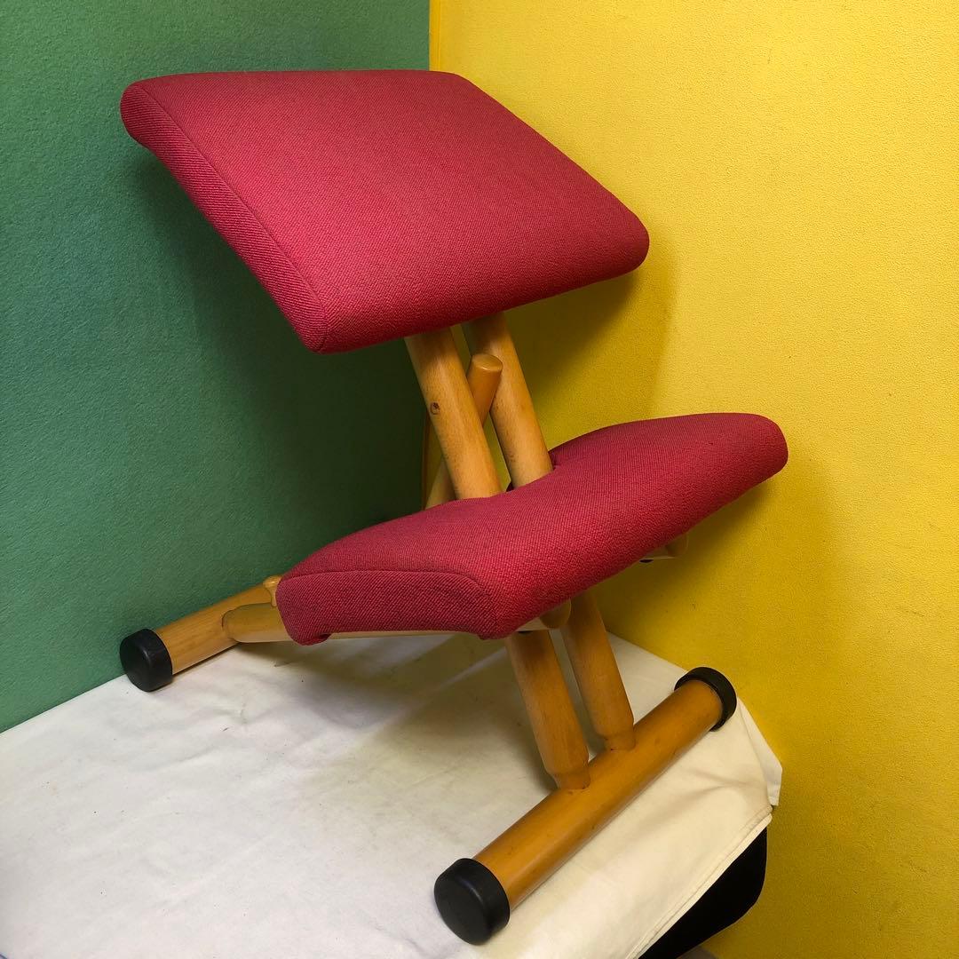 STOKKE ストッケ　学習椅子 レッド赤　姿勢矯正バランスチェア　ヴァリエール