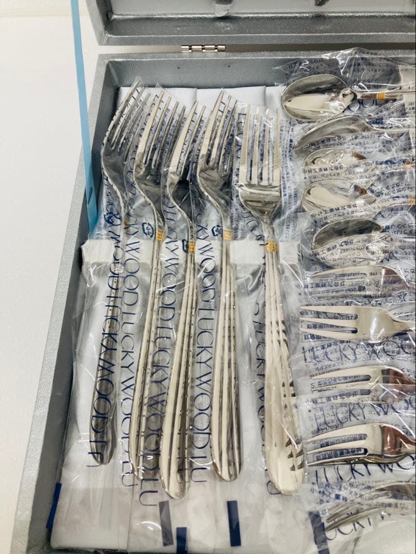 ベルLUCKY WOOD カトラリーセット 25点