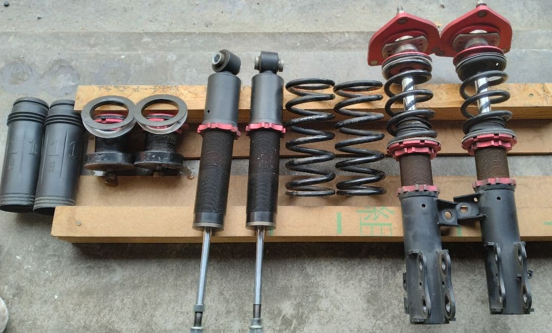 プリウス50系 車高調