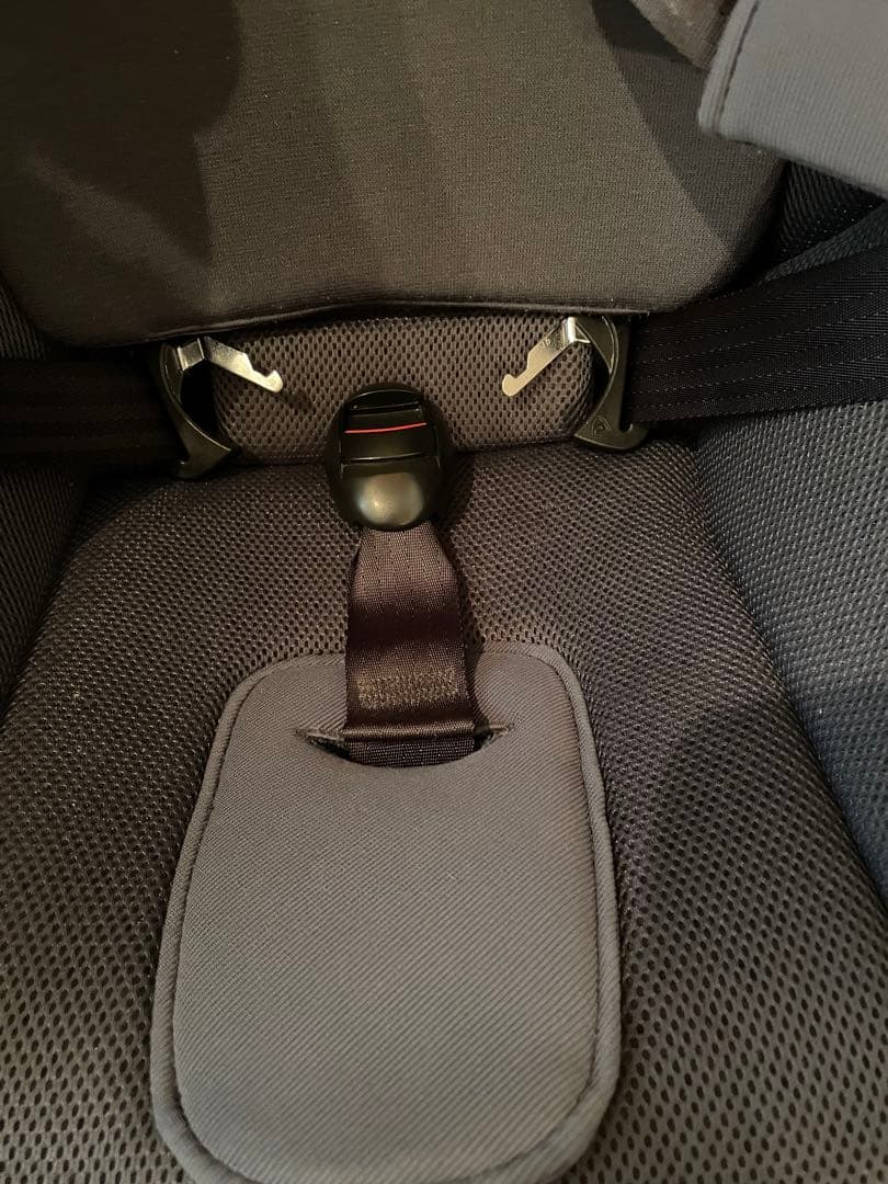 【値下げしました】nuna ヌナ レブルプラス チャイルドシート isofix