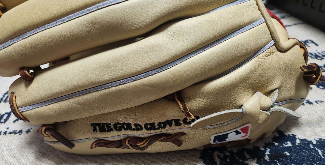 ローリングス硬式内野手用　マニー・マチャド型　日本未発売モデル