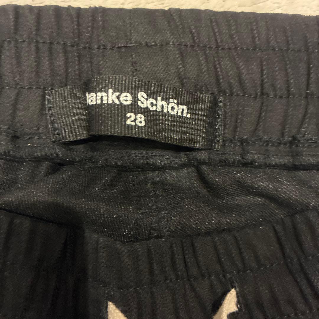 Danke Schön. ブラックカーゴパンツ　28サイズ