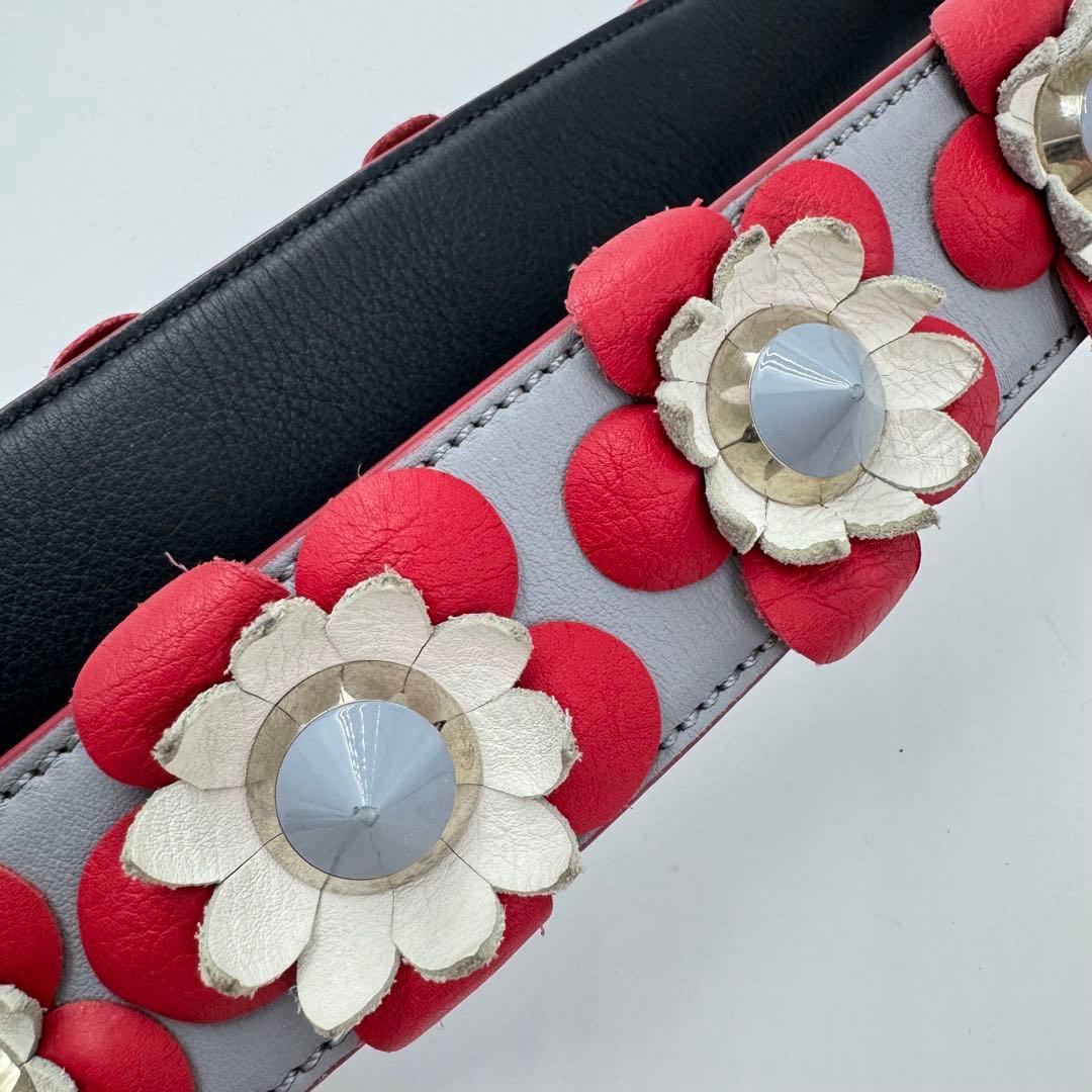 【定番】FENDI ストラップユー　フラワー　レザー　ショルダーストラップ