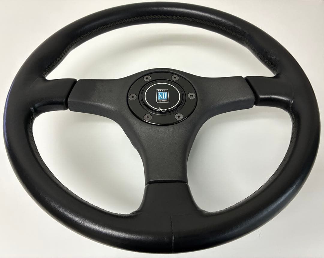 ナルディ NARDI ステアリング ハンドル 36cm/ホーンボタン/MOMO