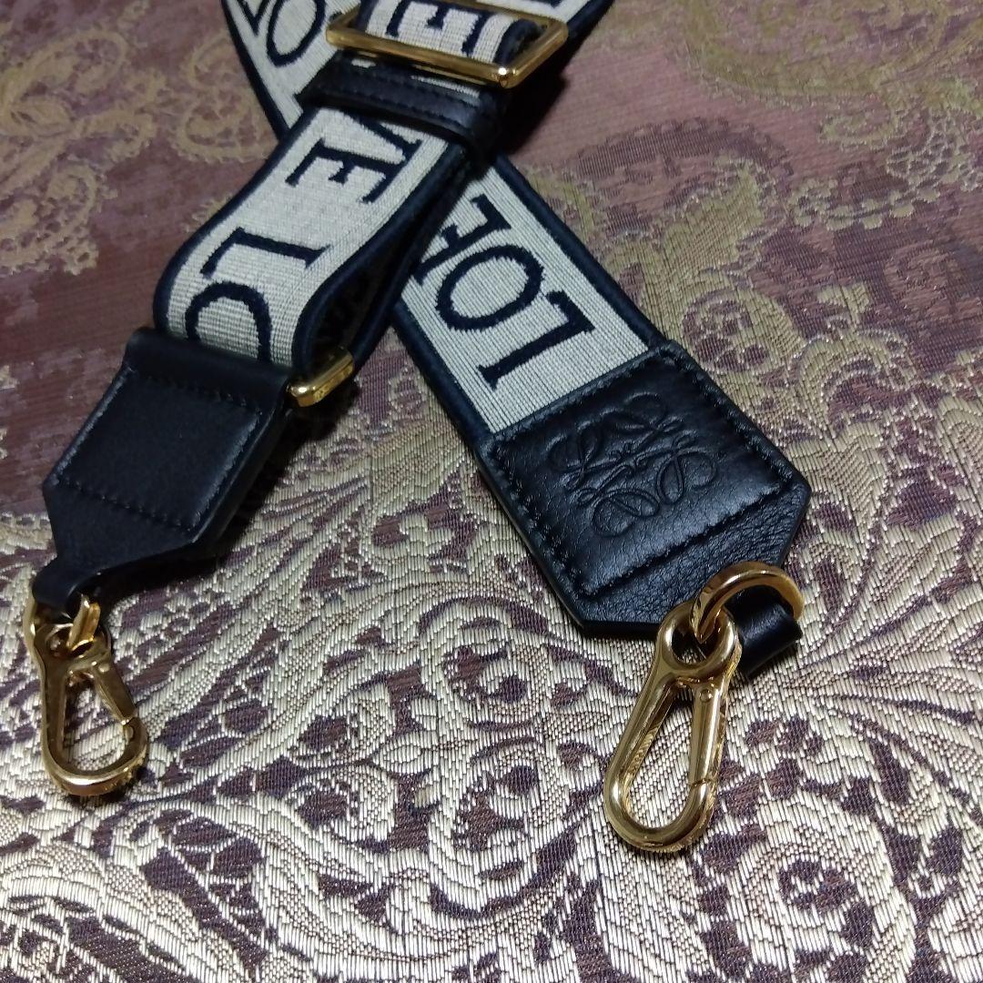 【極美品】LOEWE ロゴ入りストラップ 黒