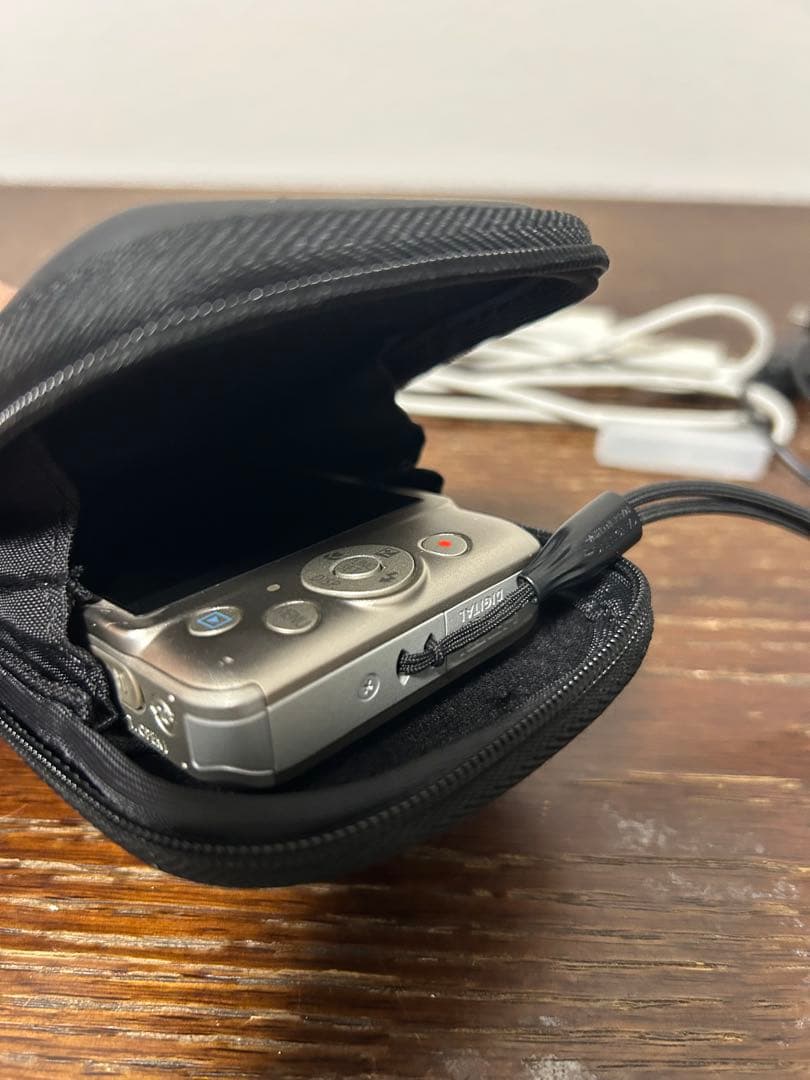 Canon IXY210IS シルバー　充電器　バッテリー