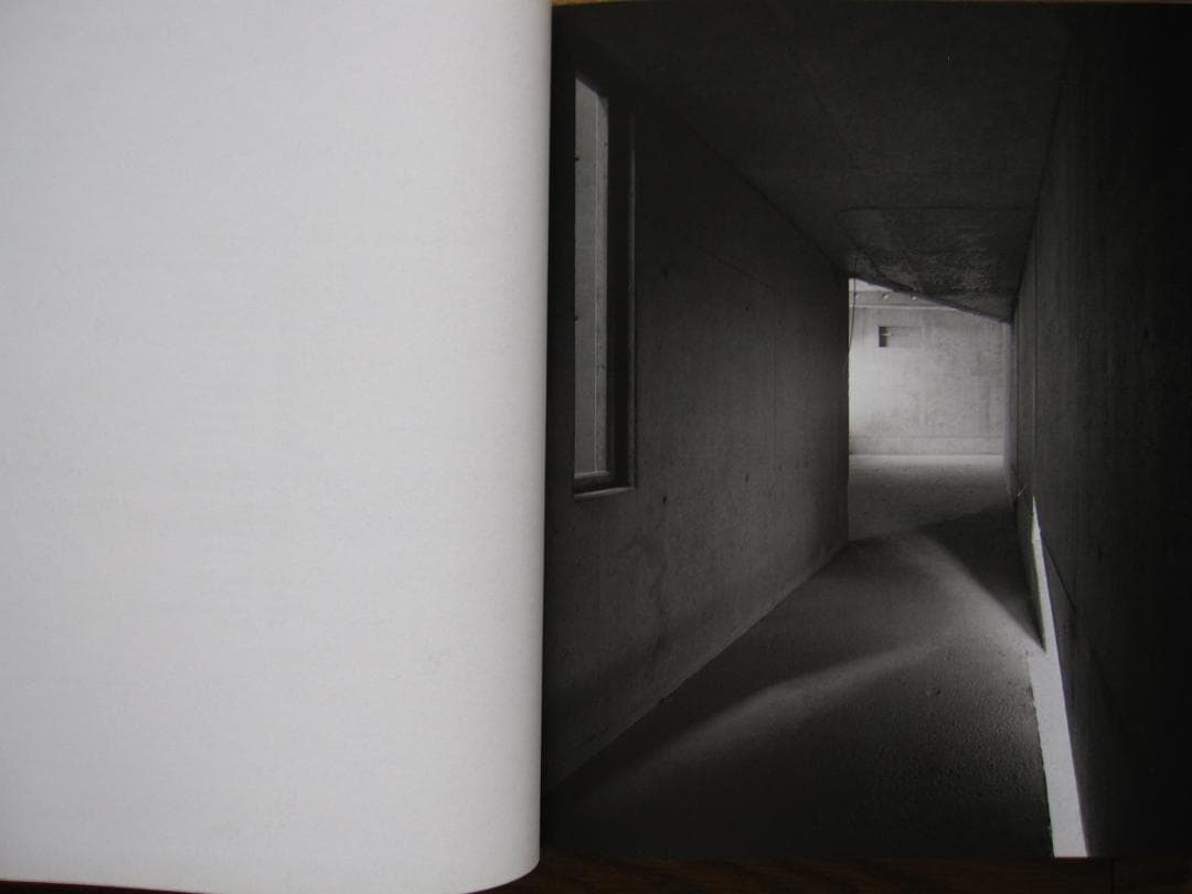 Constructing Worlds　ベッヒャー　グルスキー　杉本博司　ほか