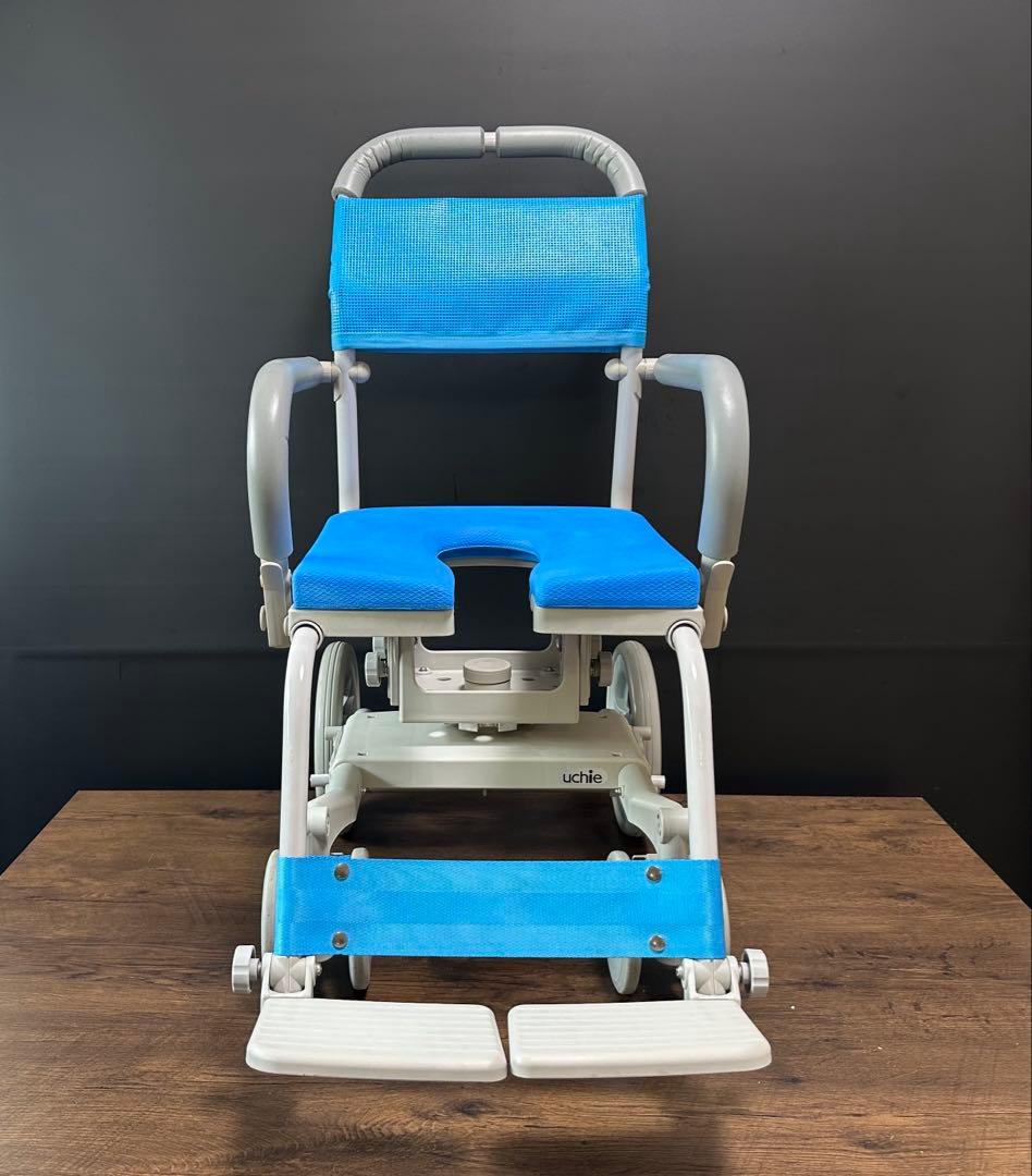 UCHIE くるくるチェアD 入浴用車椅子