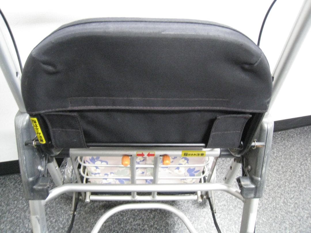 幸和製作所 テイコブ リトルワゴン WAW07 歩行車　①