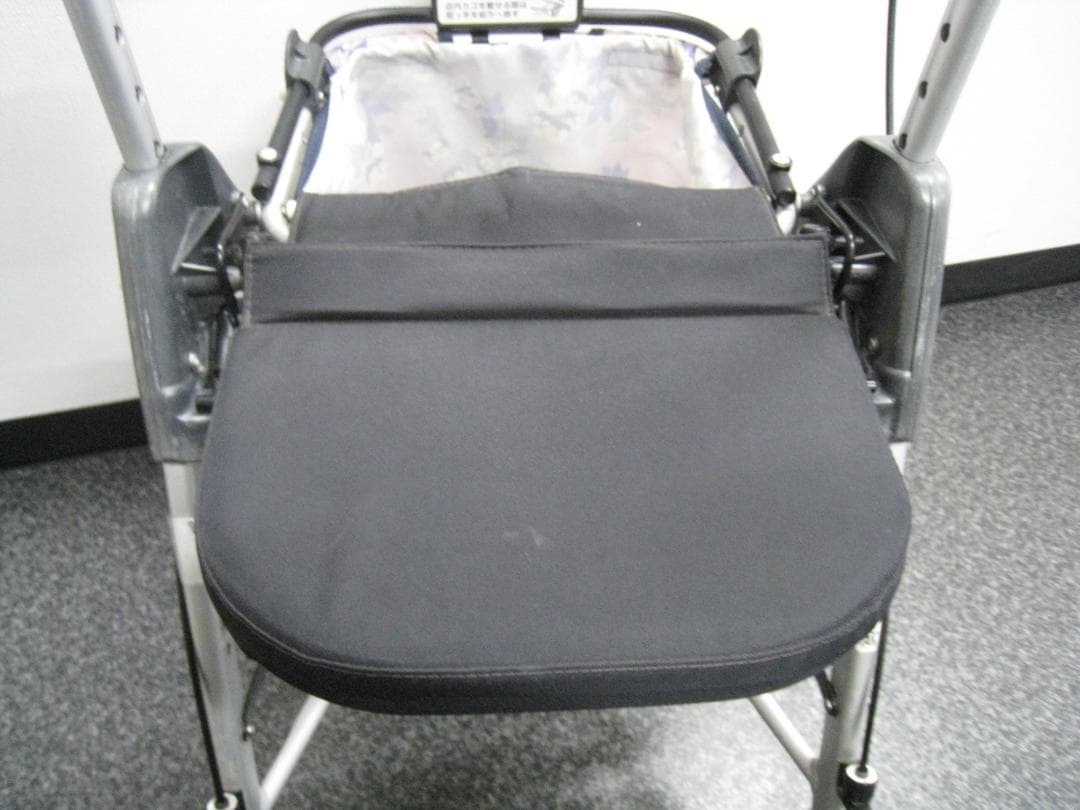 幸和製作所 テイコブ リトルワゴン WAW07 歩行車　①