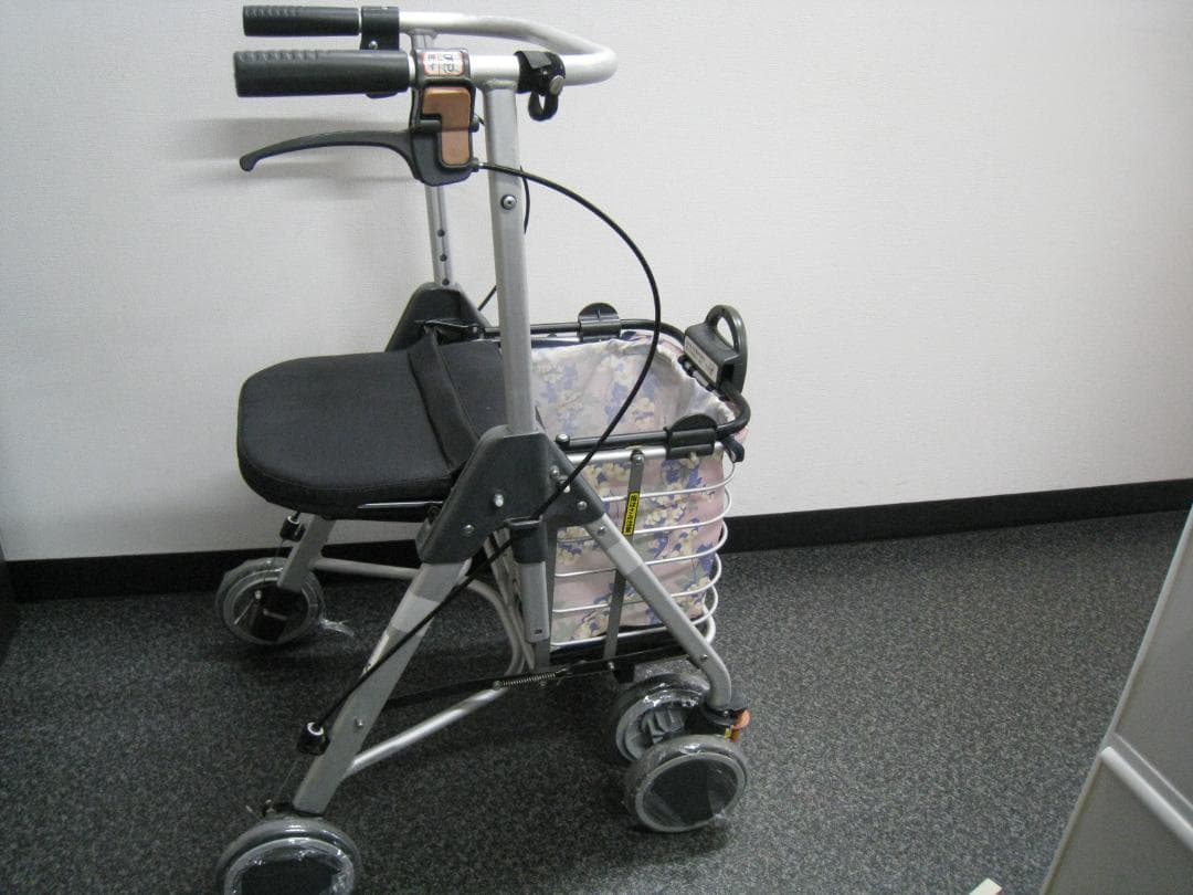 幸和製作所 テイコブ リトルワゴン WAW07 歩行車　①