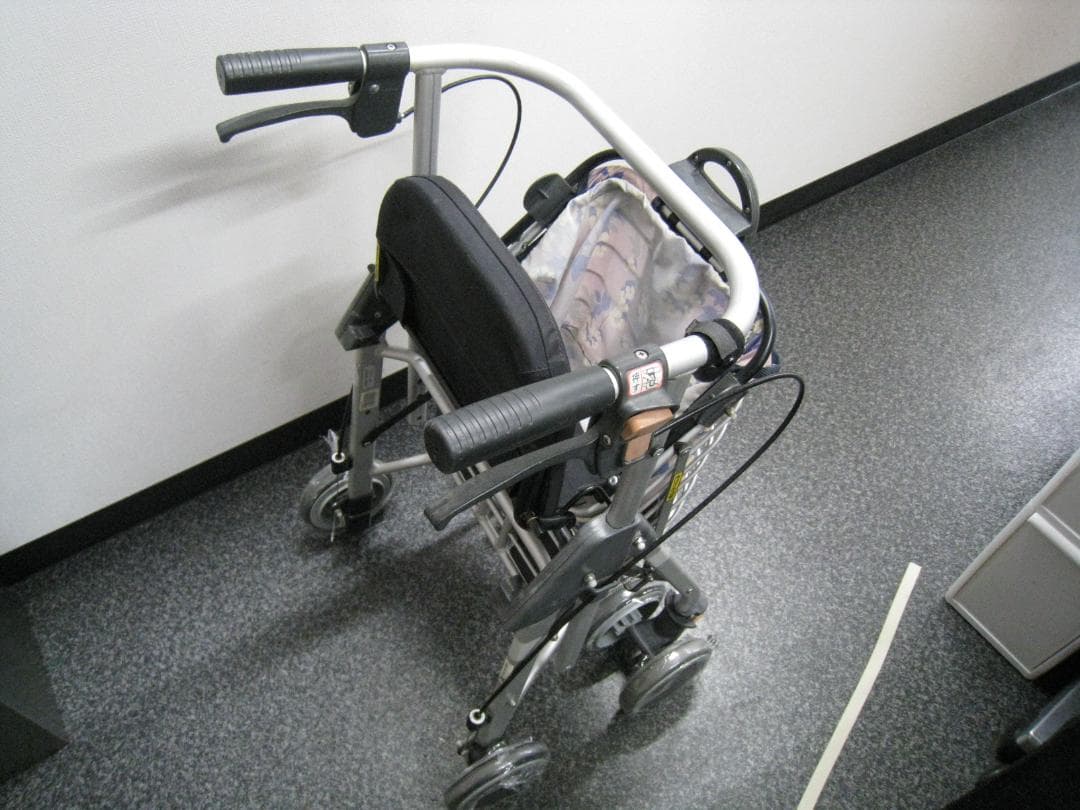 幸和製作所 テイコブ リトルワゴン WAW07 歩行車　①