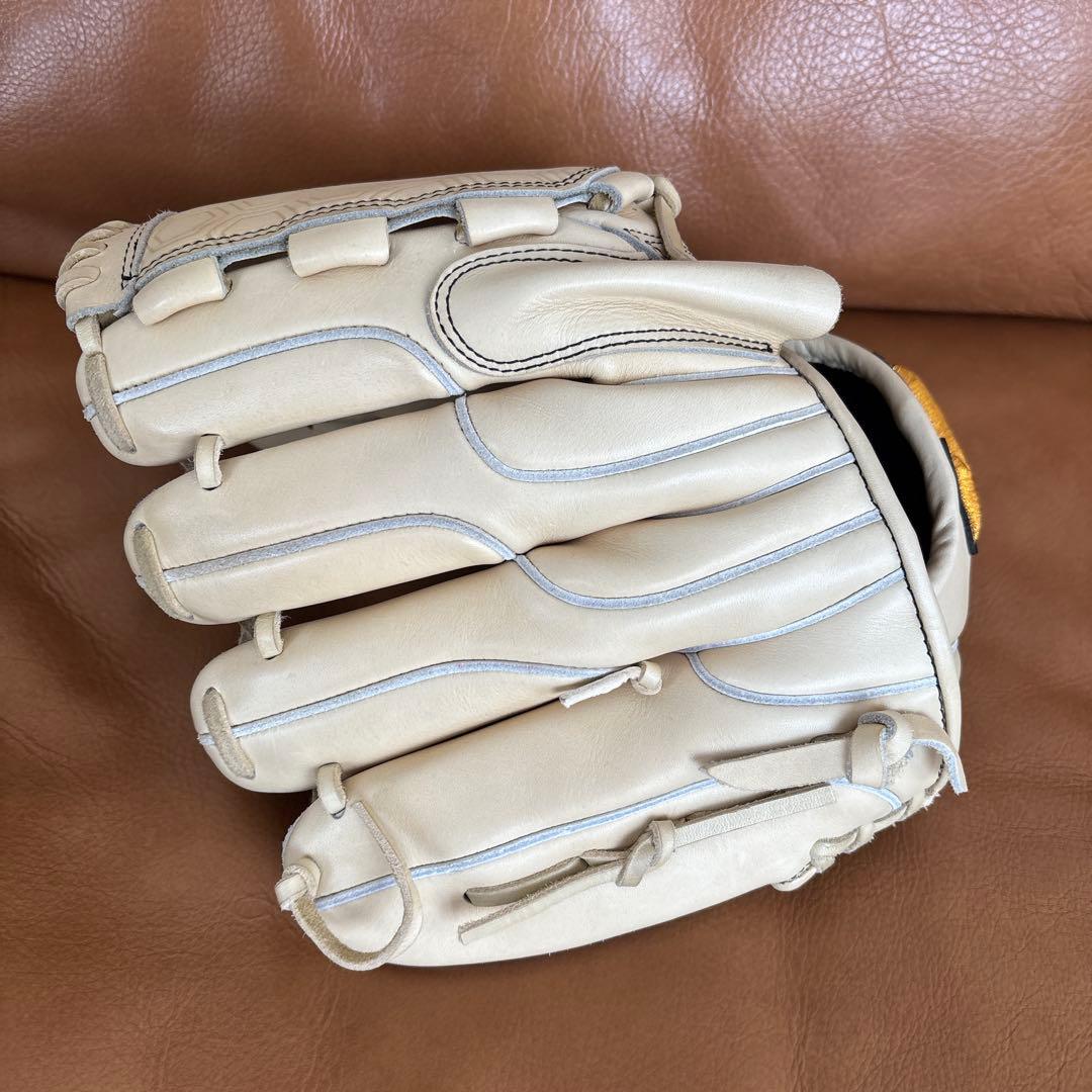 ミズノプロ軟式オーダー投手用グローブ