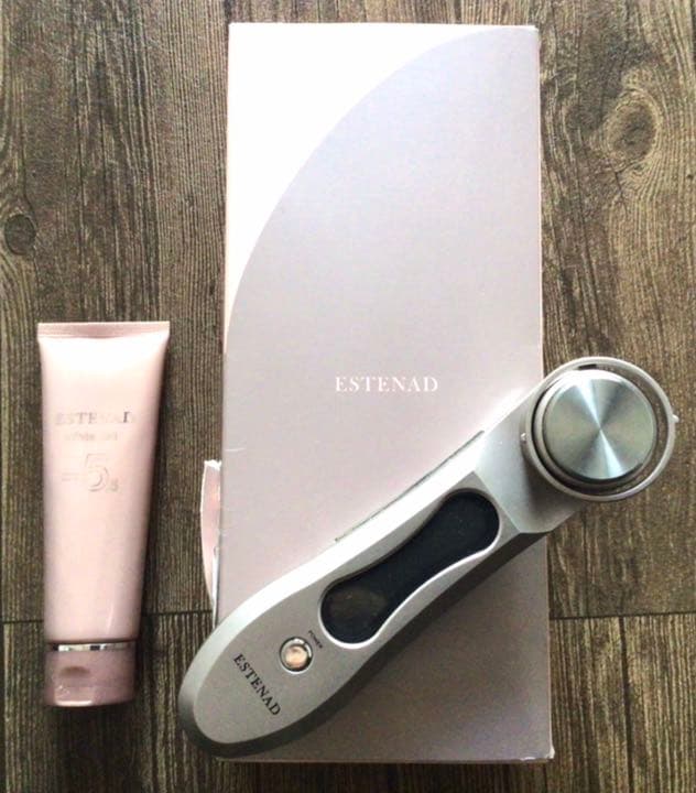 ESTENAD エステナードソニック☆美肌ケア　高機能美顔器