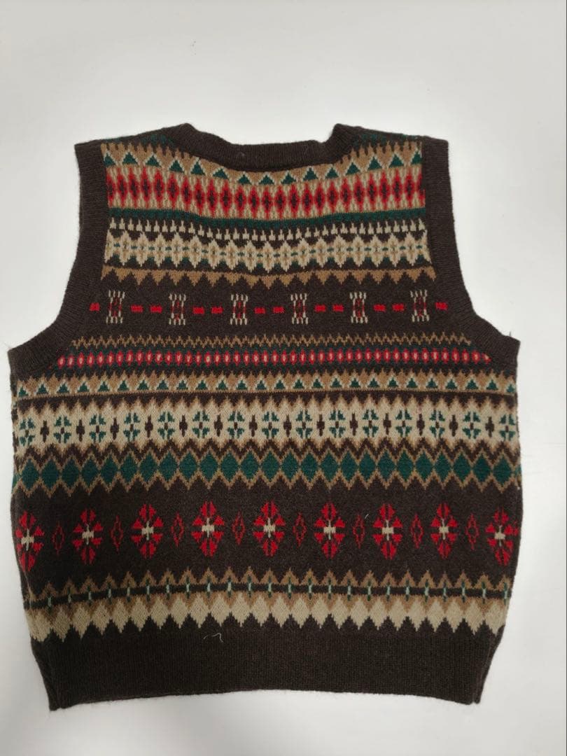 Urbanic 30 Lodge 幾何学模様ニットベスト