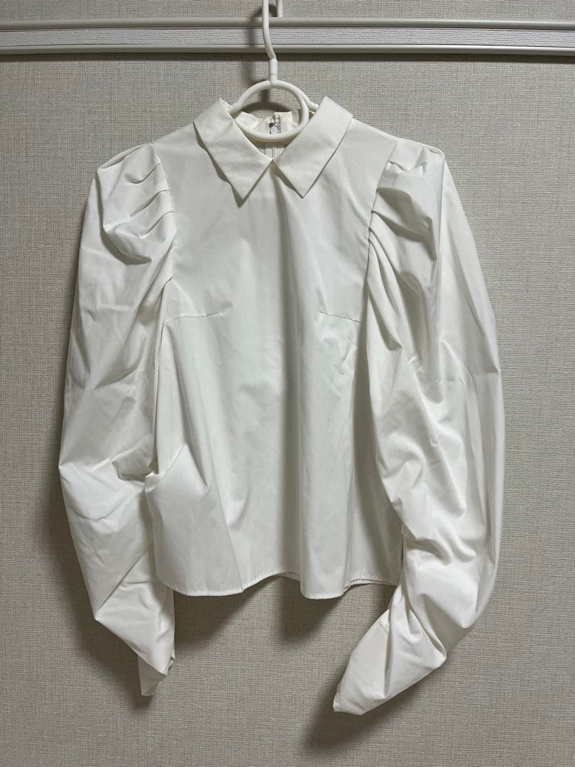 ヘイヴ　クロワッサンカラーブラウス　white