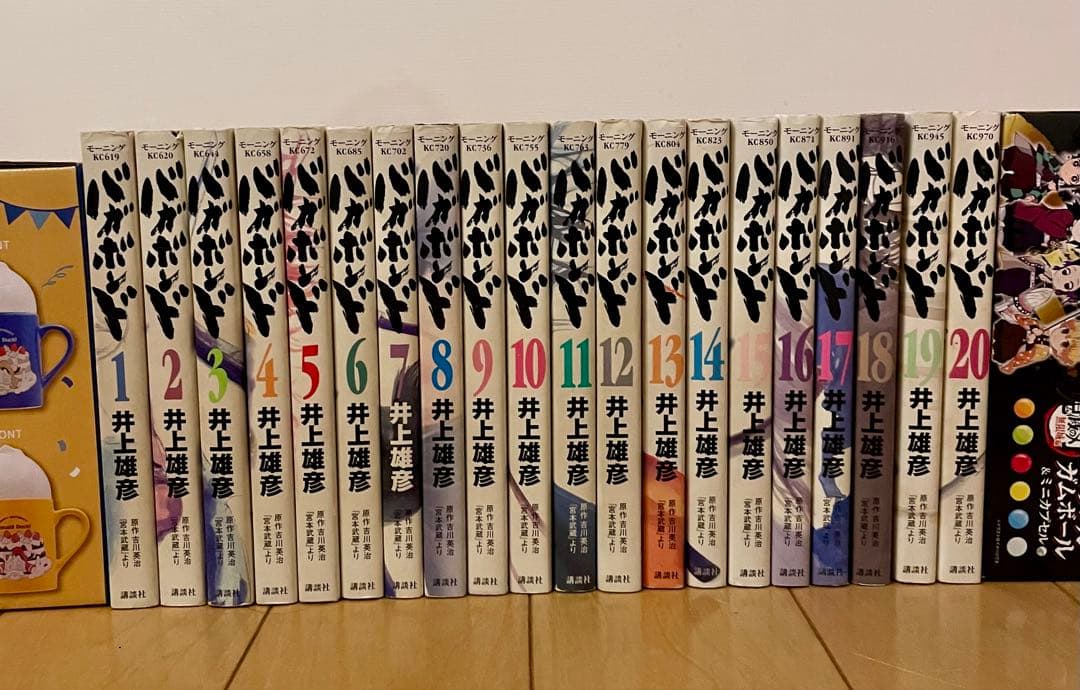 バガボンド37冊、リアル15冊、スラムダンク　完全版24冊