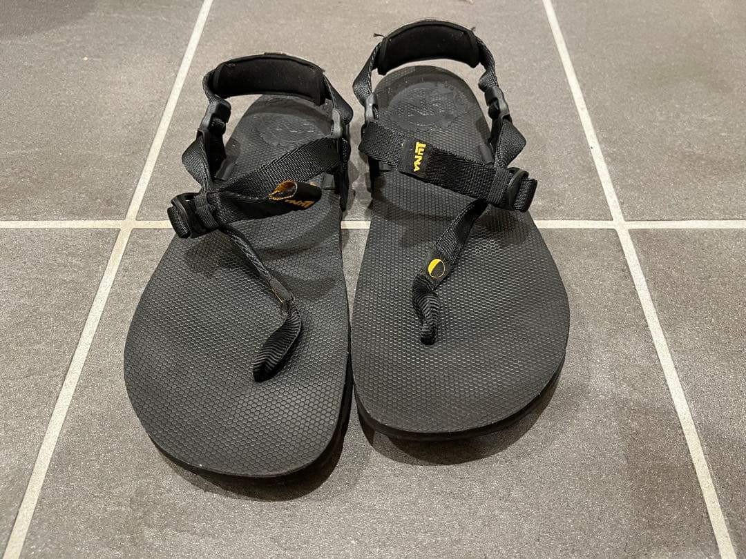 靴 LUNA SANDALS MONO WINGED EDITION