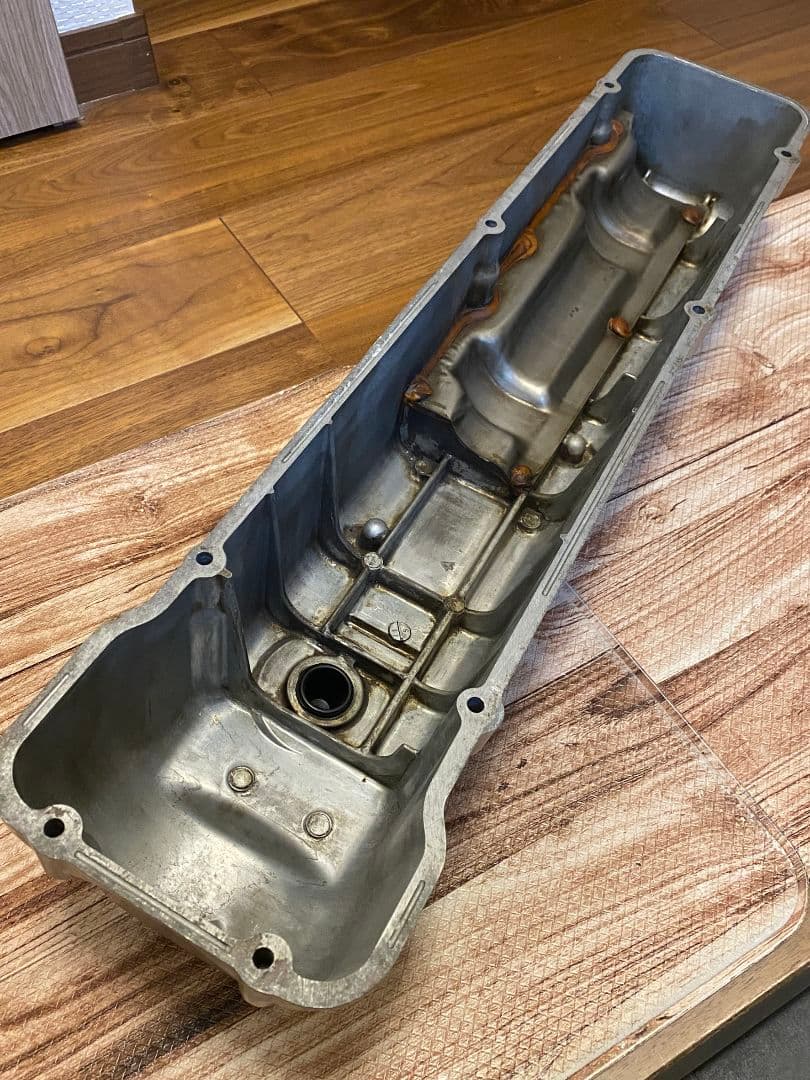 デカ文字　日産　L型　旧車　バルブカバー　タペットカバー