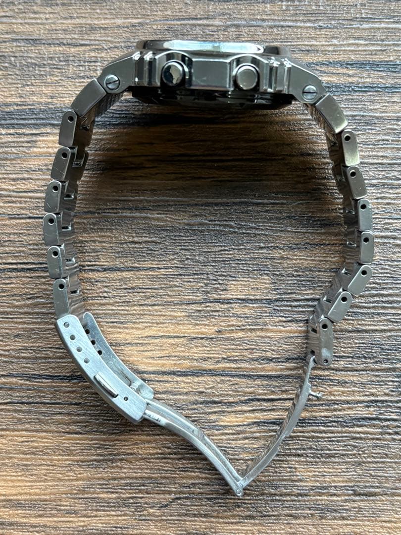 G-SHOCK GMW-B5000D-1JF 電波ソーラー シルバー