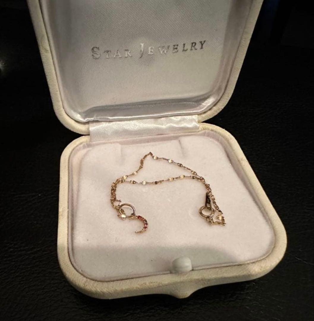 タ*ラ様 STAR JEWELRY 月のチャーム付　ゴールド　ブレスレット