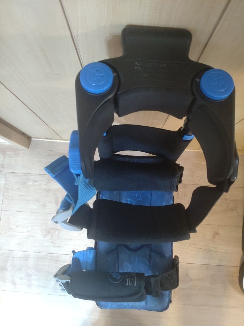 左右兼用ハンズフリー松葉杖　アイウォークフリー iWALKFree 3.0