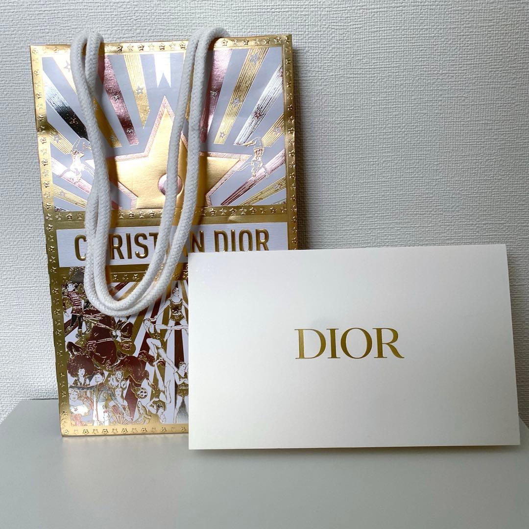 ディオールプレステージ ホワイト ルプロテクター UV ルミエール シアーグロー