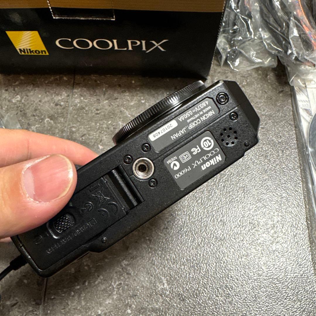 Nikon COOLPIX P6000 付属品あり