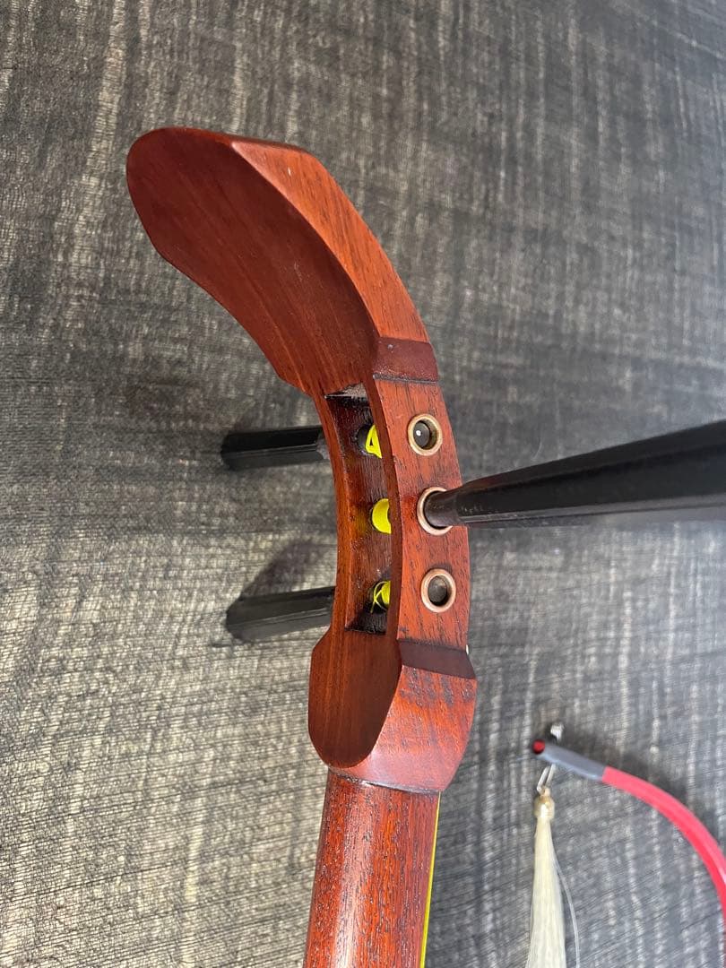 和胡弓　　花梨延棹　花梨胴　竹弓　付属品