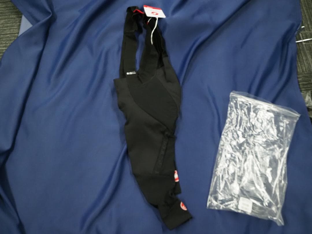 ￥27500新品 カステリ ロッソコルサ ビブ ROSSOCORSA XS