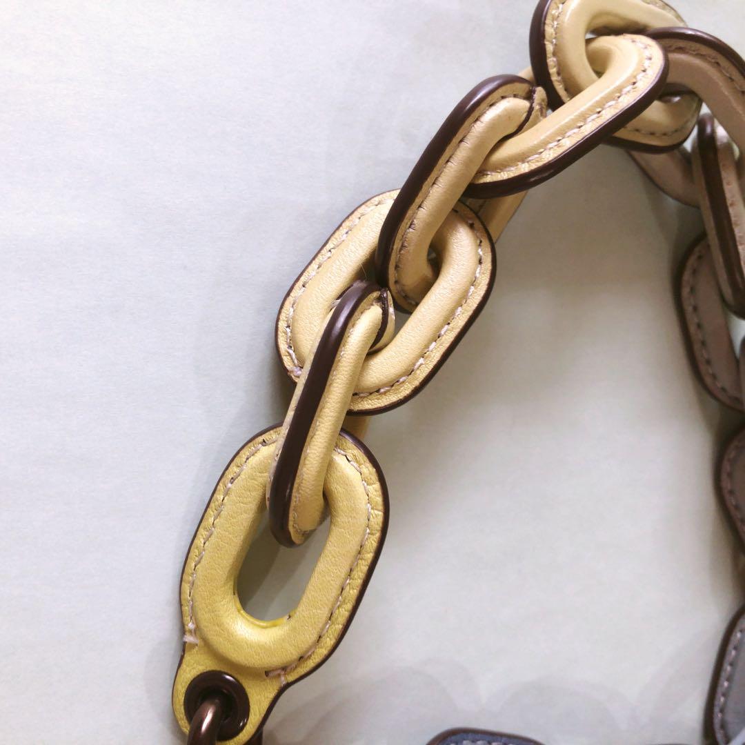 匿名配送／美品／COACH／レザー カバード ショート チェーン ストラップ／