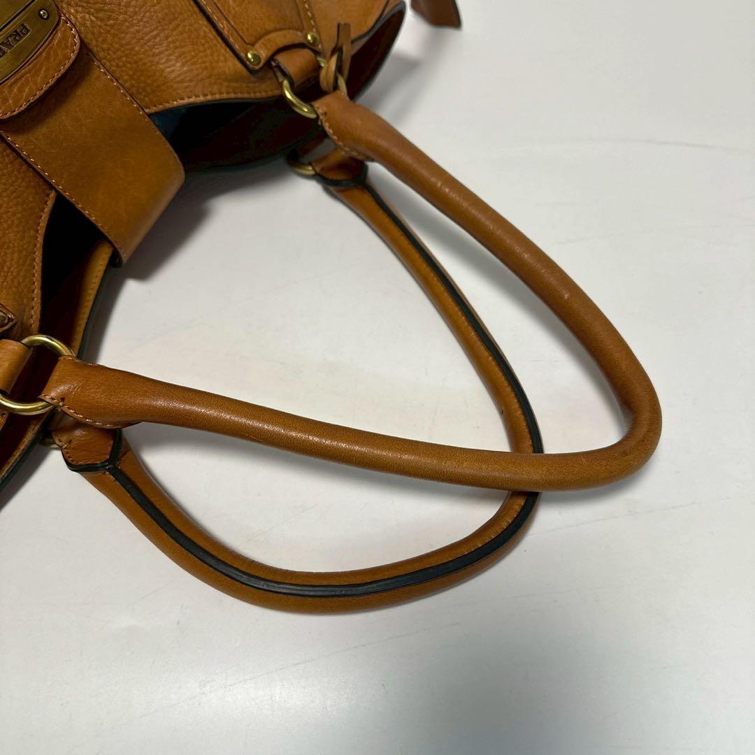 u85【美品】プラダ　ロゴ金具　レザー　クロシェット　ハンドバッグ　トート.
