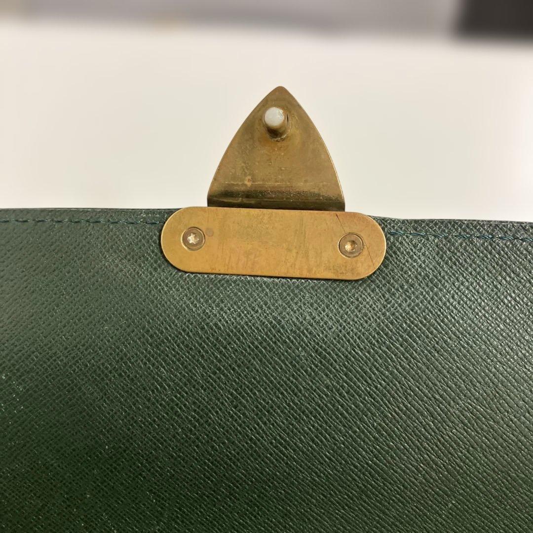 ルイヴィトン　ブランド　グリーン　ビジネスバッグ　タイガ　メンズ　レディース