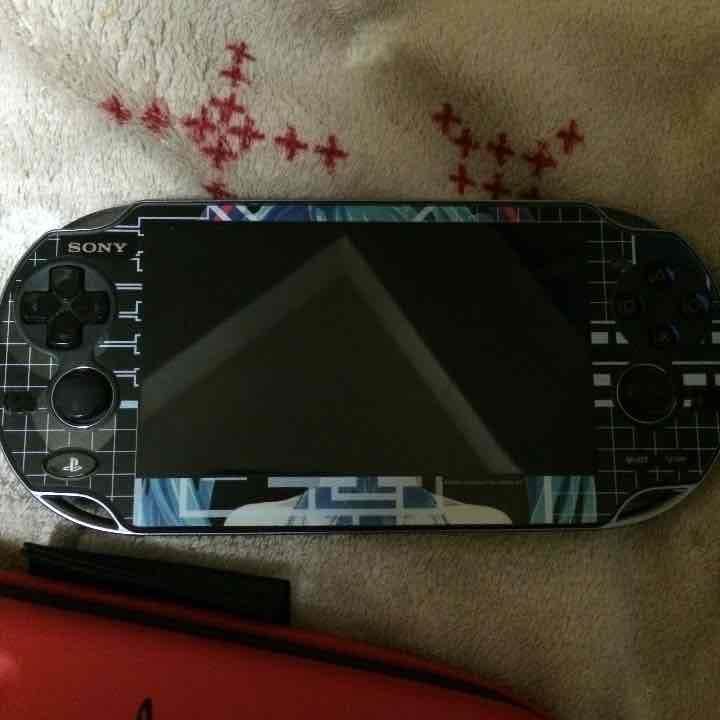 ps vita 3Gモデル  8GBめもり付き