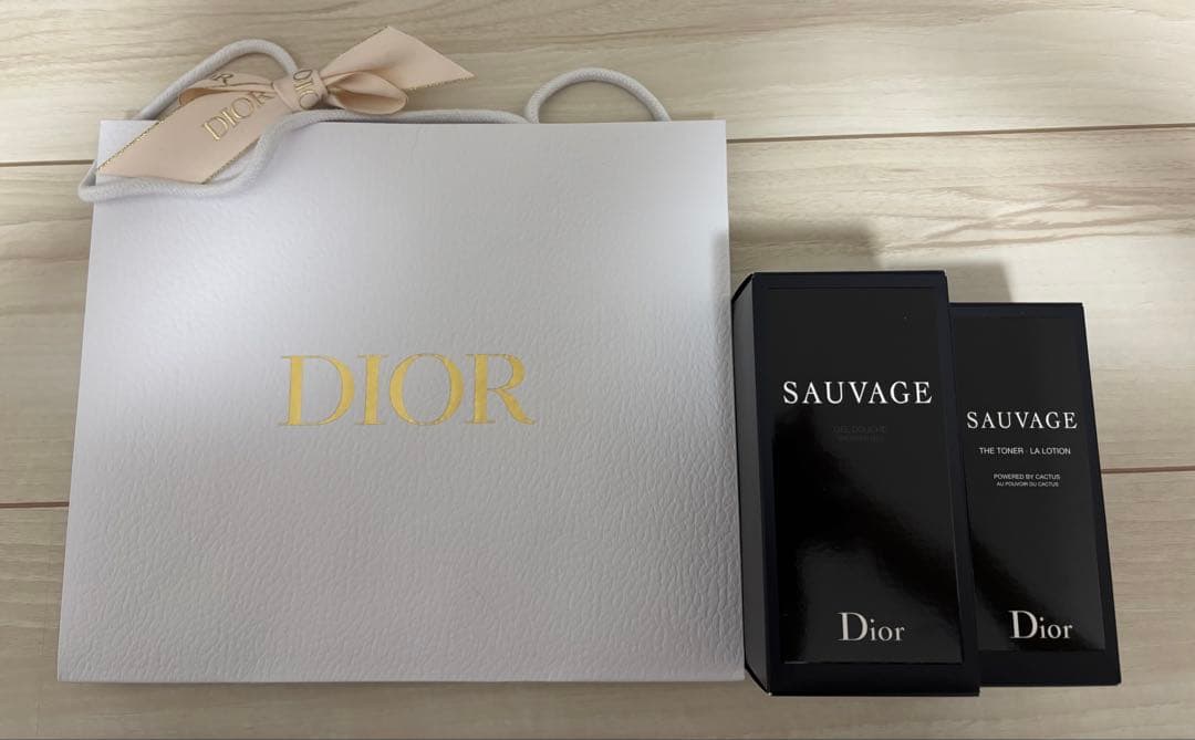 Dior Sauvage ローション シャワージェル セット　ソヴァージュ