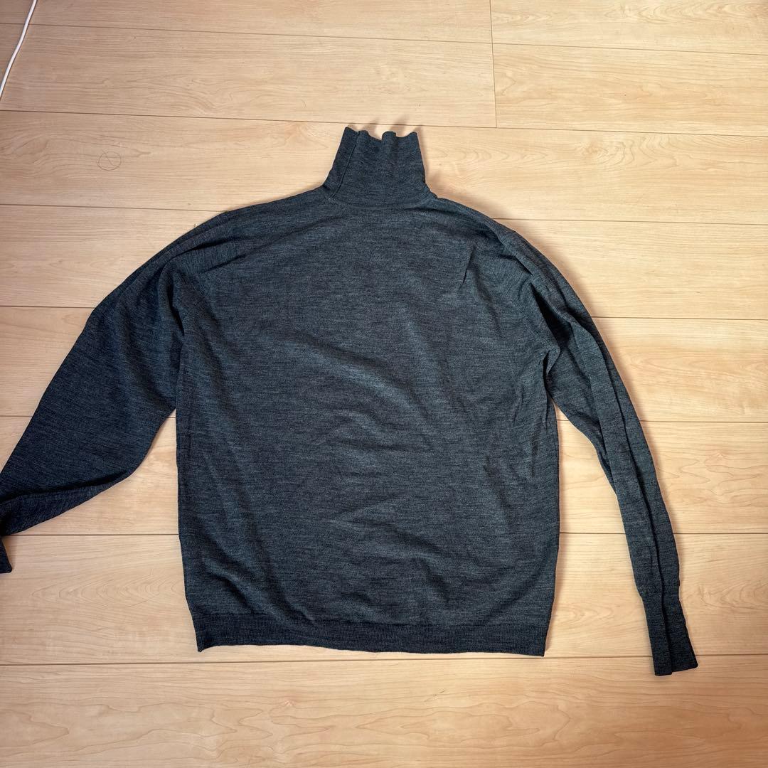 ジョンスメドレー　ダークグレー タートルネックニット