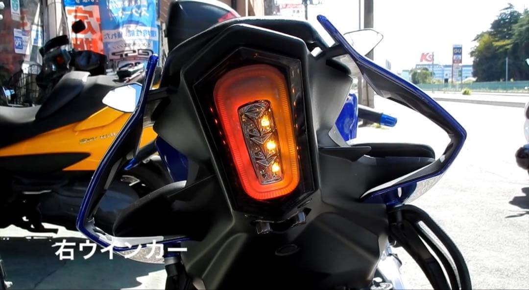 YZF-R1/R1M （‘15-）ウインカー内蔵LEDテールランプ　R6、R7