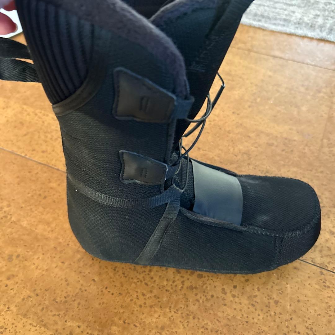 サロモン　キアナ　ダブルボア　23.5