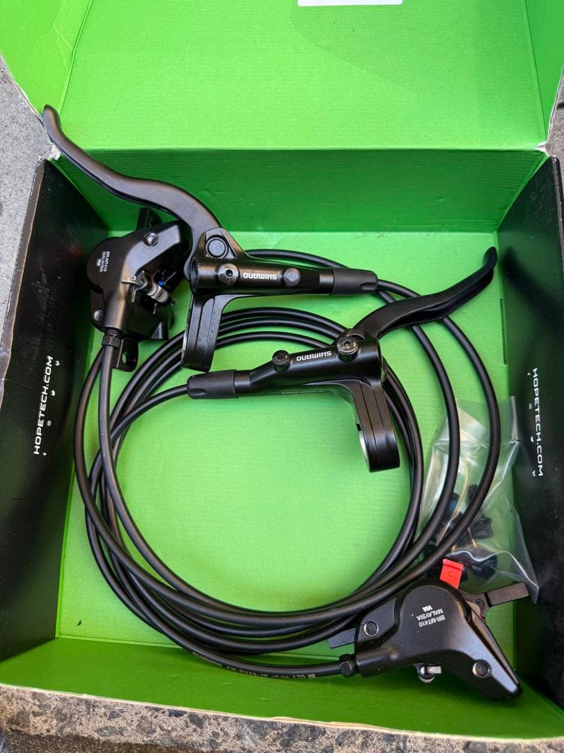 新品未使用SHIMANO alvio BR-MT410油圧式ディスクブレーキ